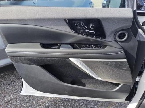 2025 Cadillac OPTIQ Luxury