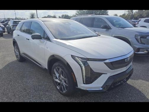 2025 Cadillac OPTIQ Luxury