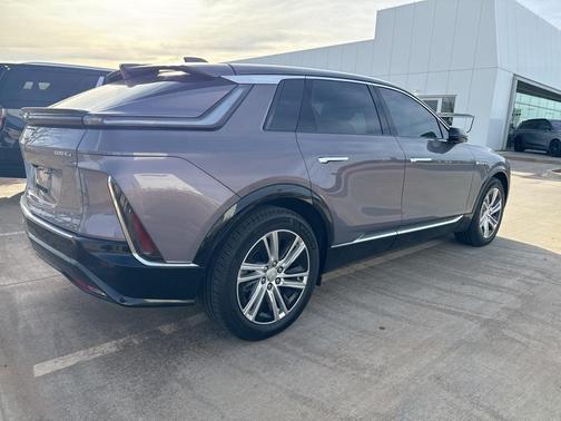 2024 Cadillac LYRIQ Tech