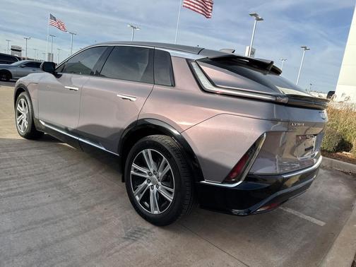 2024 Cadillac LYRIQ Tech