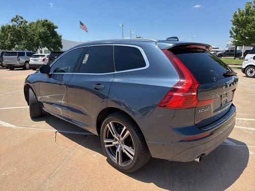 Denim Blue Metallic 2019 Volvo XC60 T5 Momentum
