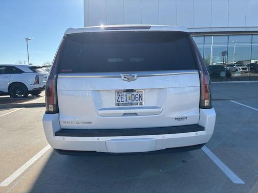 2018 Cadillac Escalade ESV Platinum