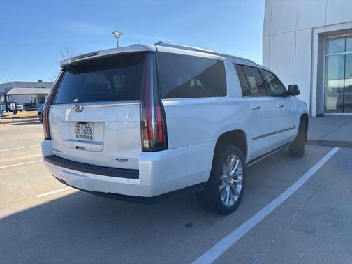 2018 Cadillac Escalade ESV Platinum