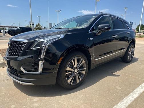 Stellar Black Metallic 2021 Cadillac XT5 Premium Luxury
