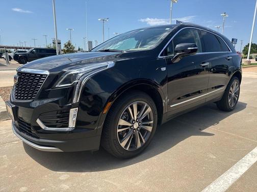 Stellar Black Metallic 2021 Cadillac XT5 Premium Luxury