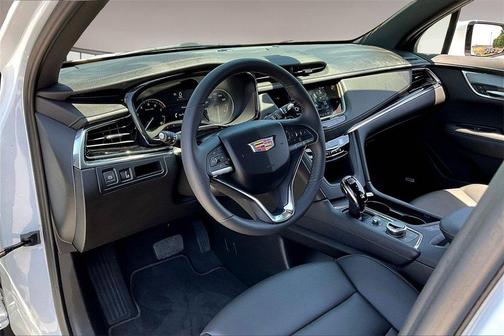 2025 Cadillac XT6 Luxury FWD