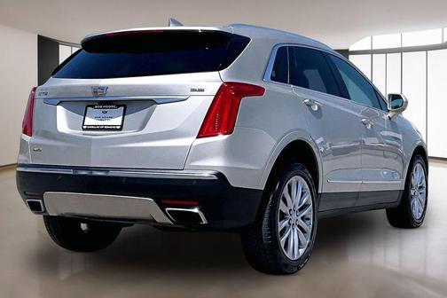 Silver Coast Metallic 2017 Cadillac XT5 Platinum