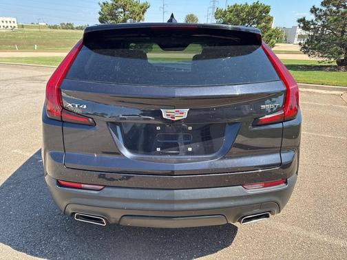 2023 Cadillac XT4 Luxury