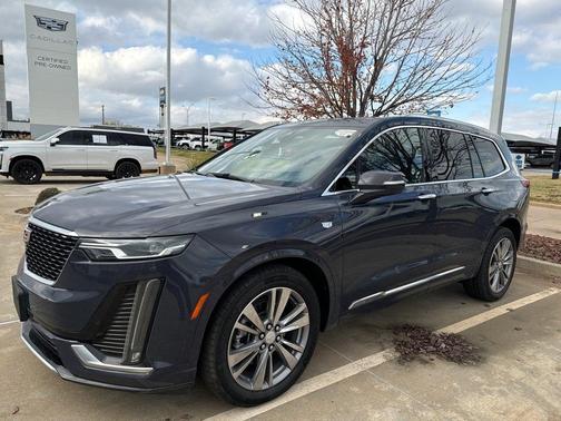 2025 Cadillac XT6 Premium Luxury FWD