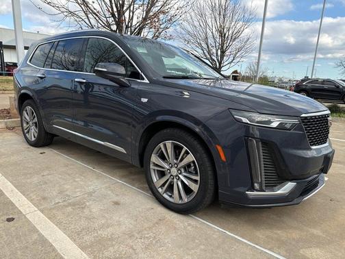 2025 Cadillac XT6 Premium Luxury FWD