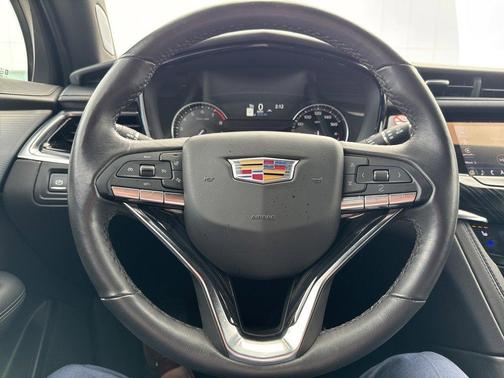 2025 Cadillac XT6 Premium Luxury FWD