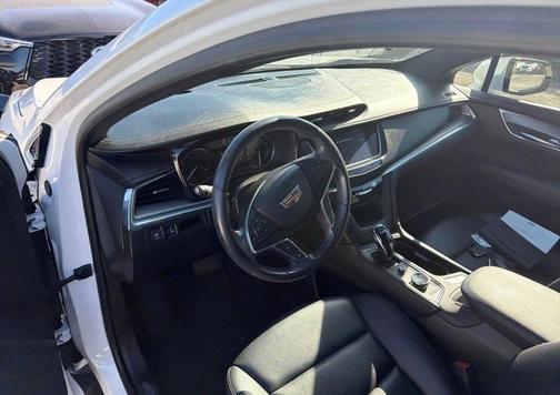 2023 Cadillac XT5 Luxury