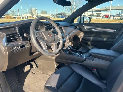 2023 Cadillac XT5 Luxury