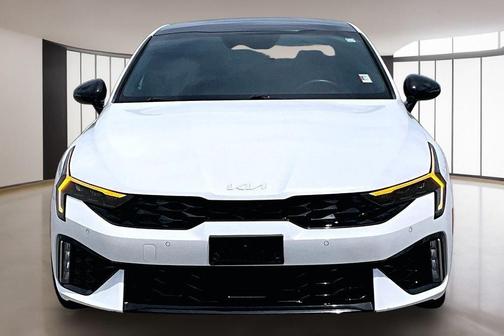 Snow White Pearl 2025 Kia K5 GT-Line