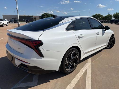Snow White Pearl 2025 Kia K5 GT-Line