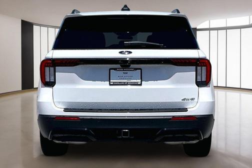 White Metallic 2025 Ford Explorer ST-Line