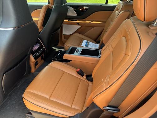 2021 Lincoln Aviator Black Label AWD