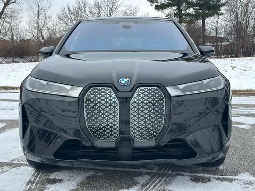 2025 BMW iX xDrive50