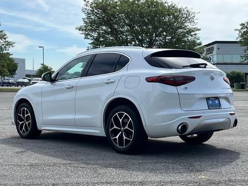 Alfa White 2021 Alfa Romeo Stelvio Ti