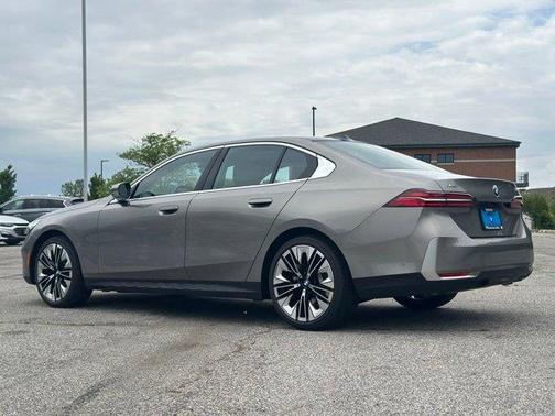 Gray Metallic 2026 BMW 530 i xDrive