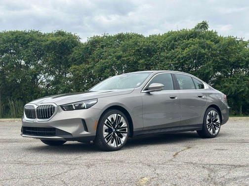 Gray Metallic 2026 BMW 530 i xDrive
