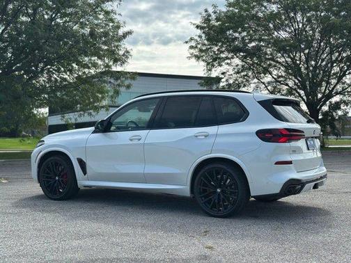 2026 BMW X5 M60i