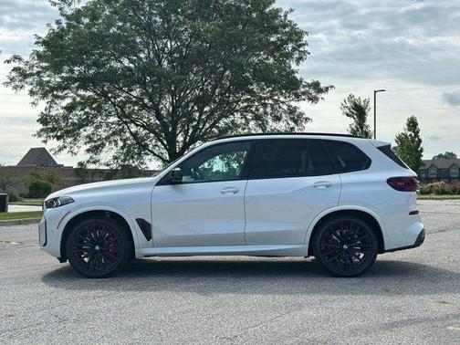 2026 BMW X5 M60i