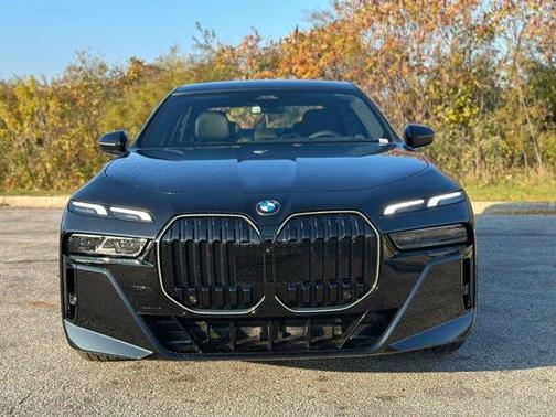 2026 BMW 740 i xDrive