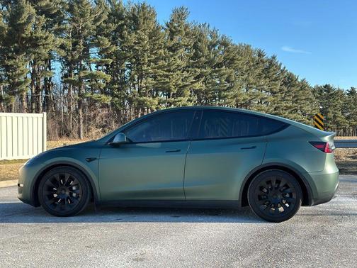 2024 Tesla Model Y Long Range