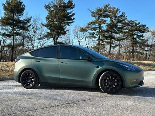 2024 Tesla Model Y Long Range