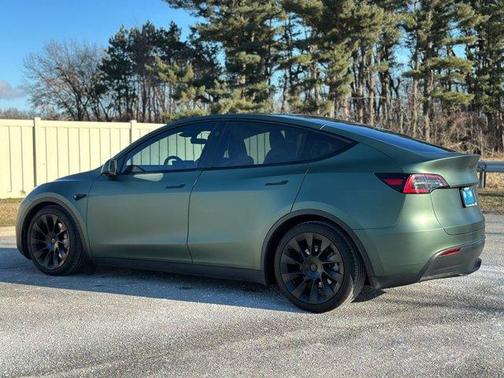 2024 Tesla Model Y Long Range