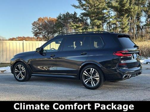 2024 BMW X7 M60i