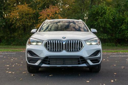 Mineral White Metallic 2021 BMW X1 sDrive28i