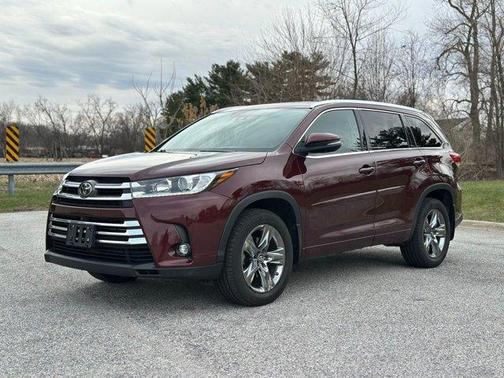 Ooh La La Rouge Mica 2019 Toyota Highlander