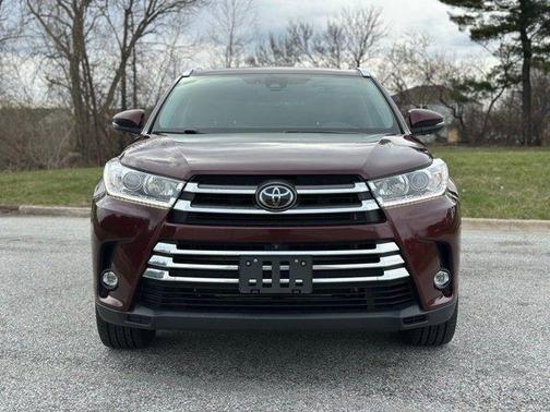 Ooh La La Rouge Mica 2019 Toyota Highlander
