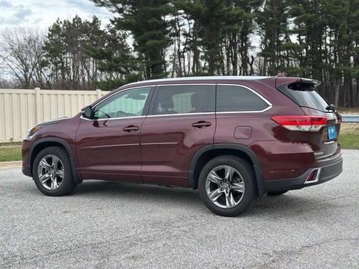Ooh La La Rouge Mica 2019 Toyota Highlander