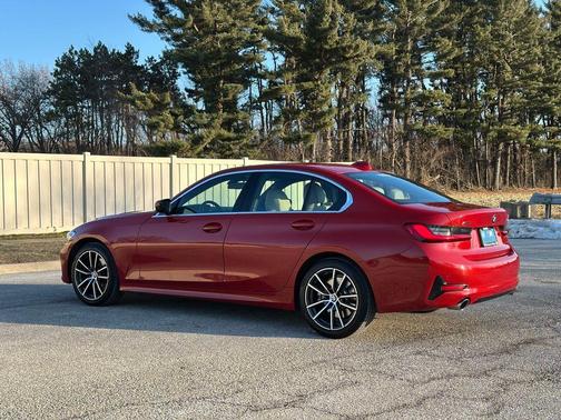 2021 BMW 330 i xDrive