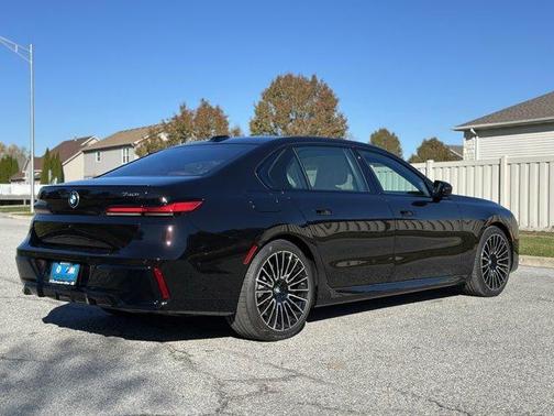 2025 BMW 740 i xDrive
