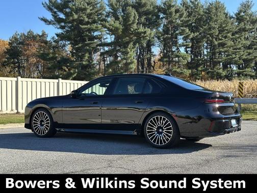 2025 BMW 740 i xDrive