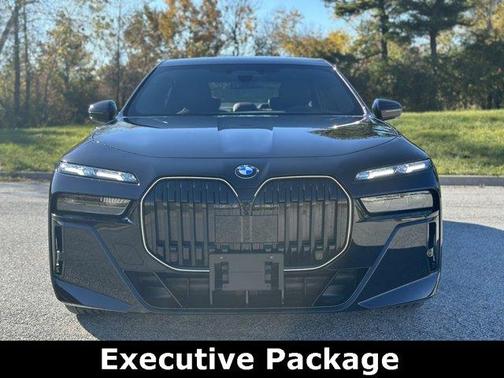 2025 BMW 740 i xDrive