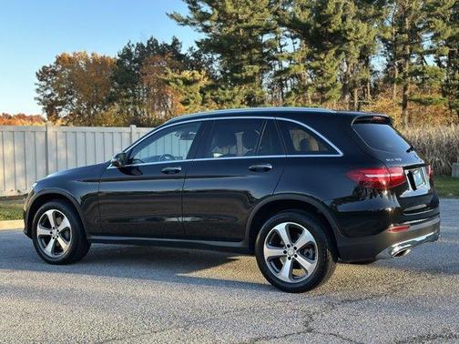 2017 Mercedes-Benz GLC 300 Base