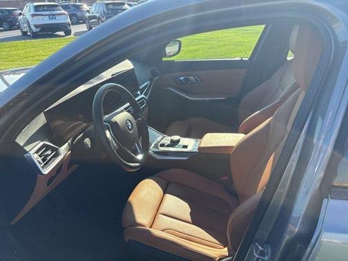 2023 BMW 330 i xDrive