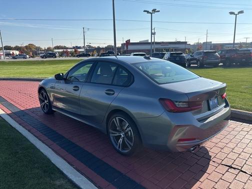 2023 BMW 330 i xDrive