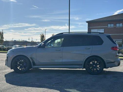 2026 BMW X7 M60i
