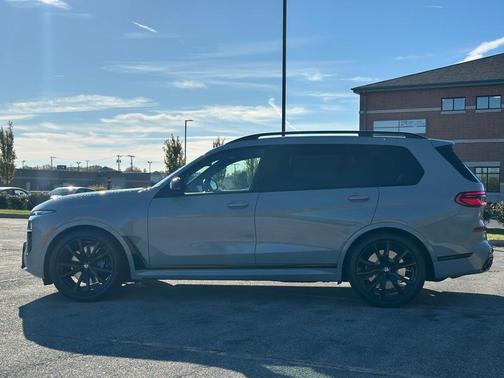 2026 BMW X7 M60i