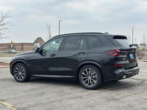 Black Sapphire Metallic 2026 BMW X5 PHEV xDrive50e
