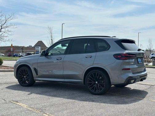 Gray Metallic 2026 BMW X5 xDrive40i