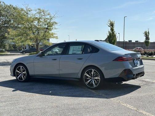 2026 BMW 530 i xDrive