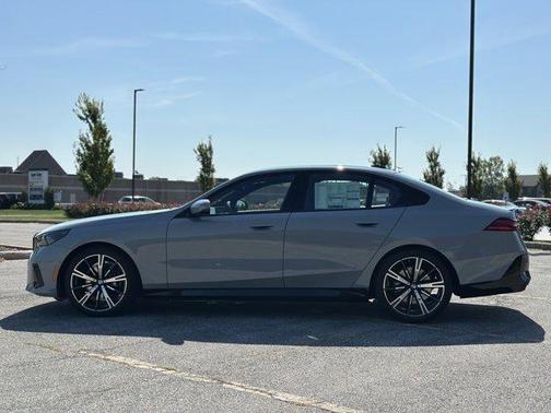 2026 BMW 530 i xDrive