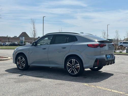 Gray Metallic 2026 BMW X2 xDrive28i